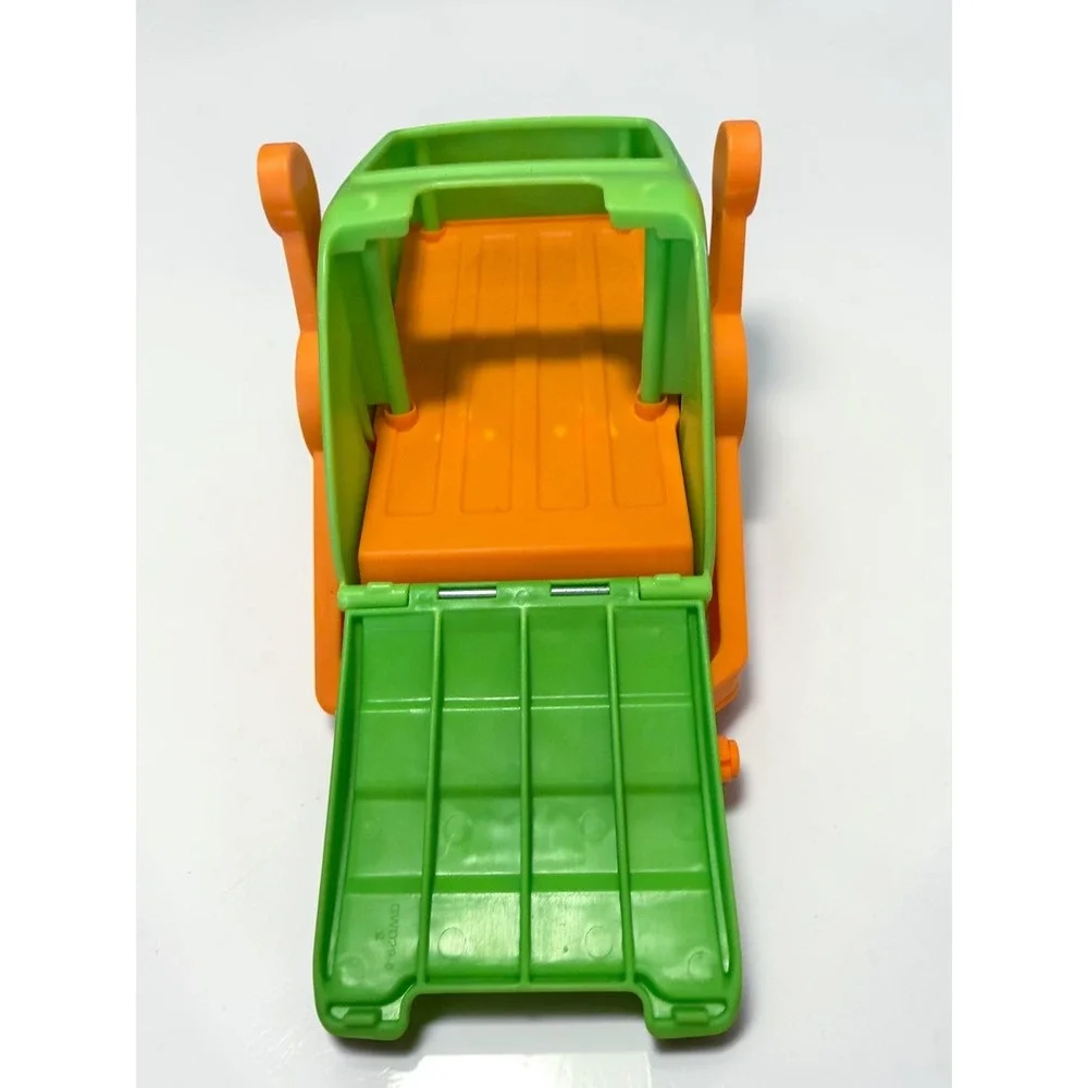 Fisher-Price Little People Recycling Truck  Vehicle with Figure everything works
